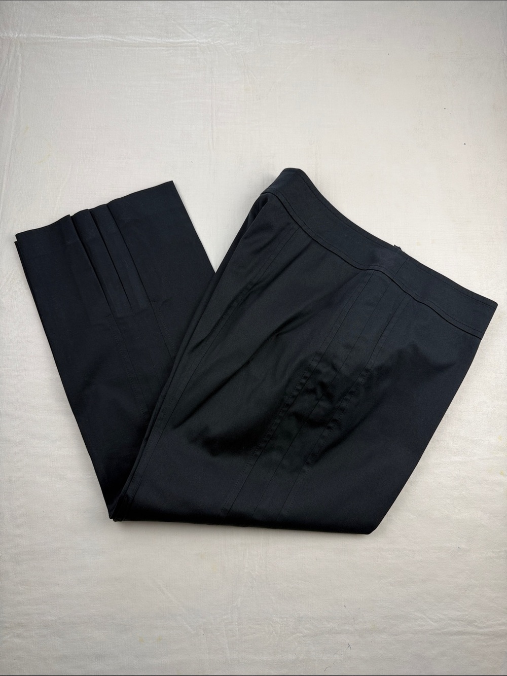 Akris Punto Black Cropped Tailored Stretch Ankle Pleating Detail Pants Size 12